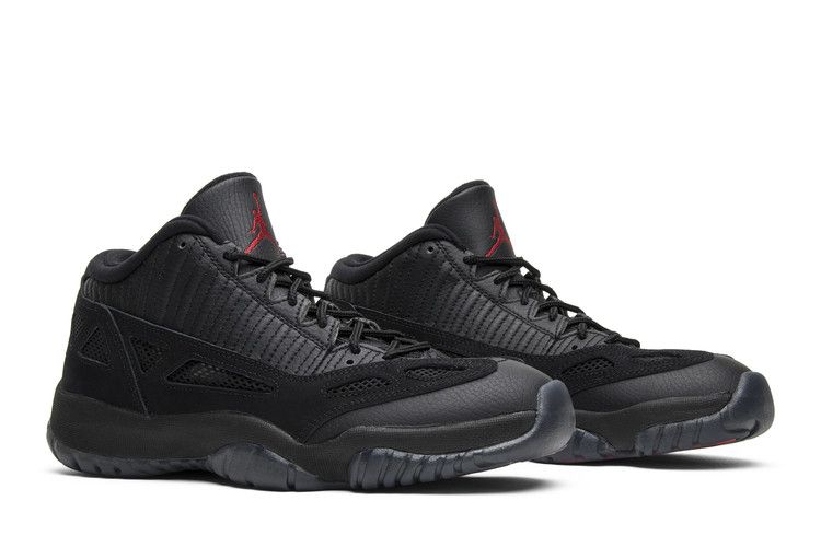 Air Jordan 11 Retro Low IE Referee (2015)