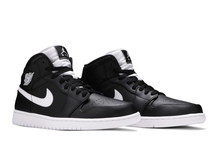 Air Jordan 1 Retro Mid Black White