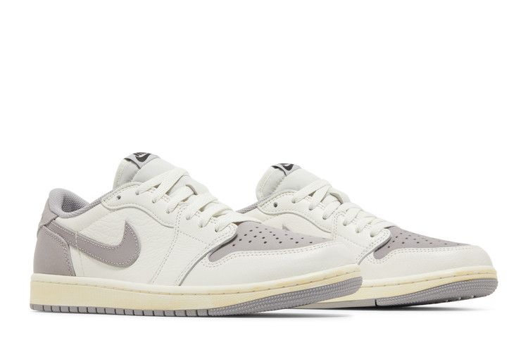 Air Jordan 1 Retro Low OG Atmosphere Grey