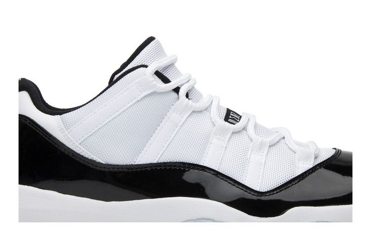 Air Jordan 11 Retro Low Concord
