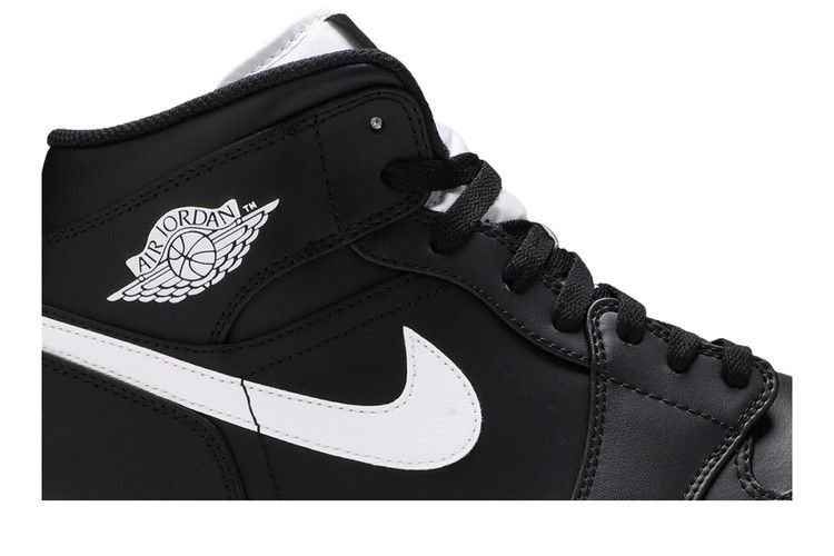 Air Jordan 1 Retro Mid Black White