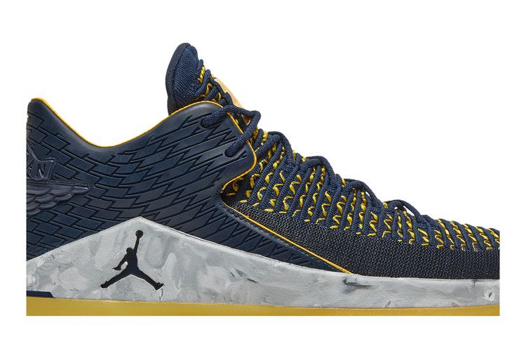 Air Jordan XXXII Low Michigan