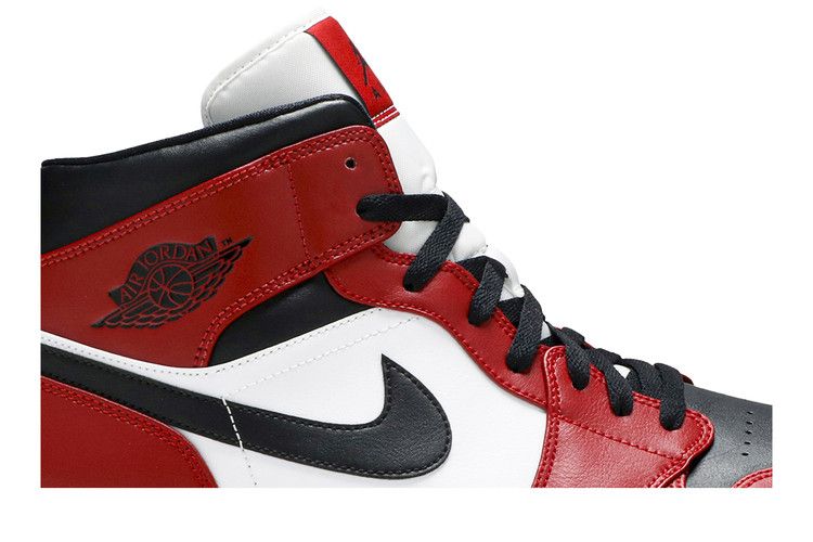 Air Jordan 1 Mid Chicago Toe