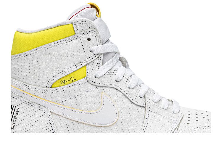 Air Jordan 1 Retro High First Class Flight