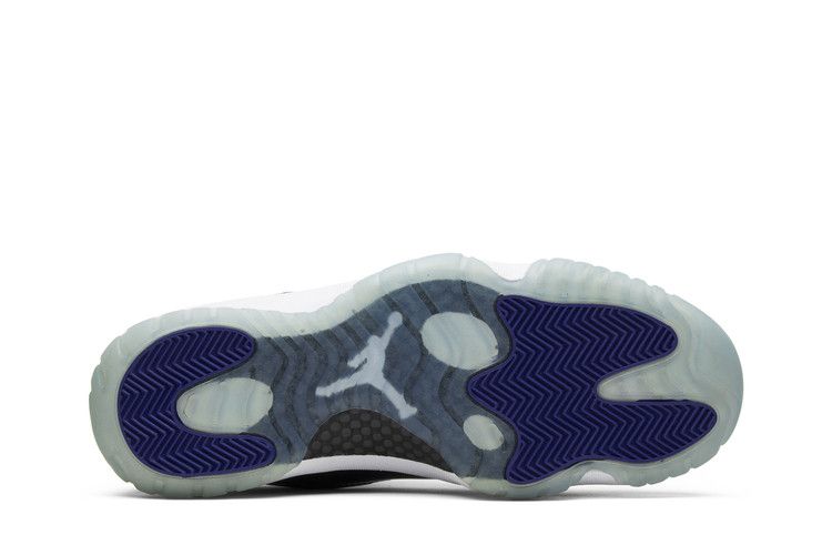 Air Jordan 11 Retro Low Concord