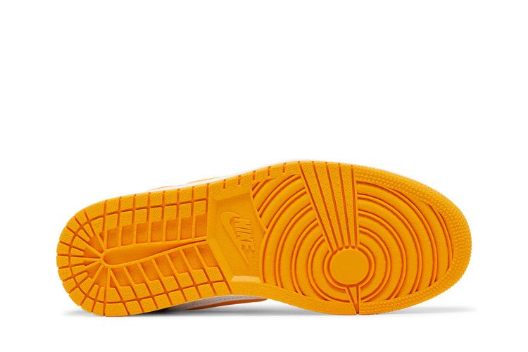 Air Jordan 1 Low FlyEase University Gold