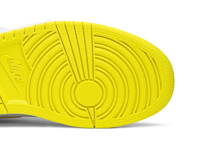 Air Jordan 1 Retro High First Class Flight