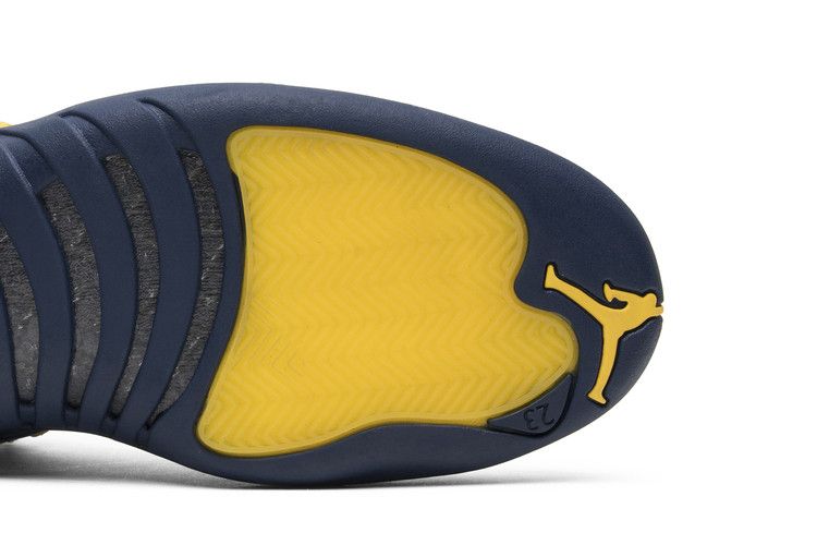 Air Jordan 12 Retro Michigan