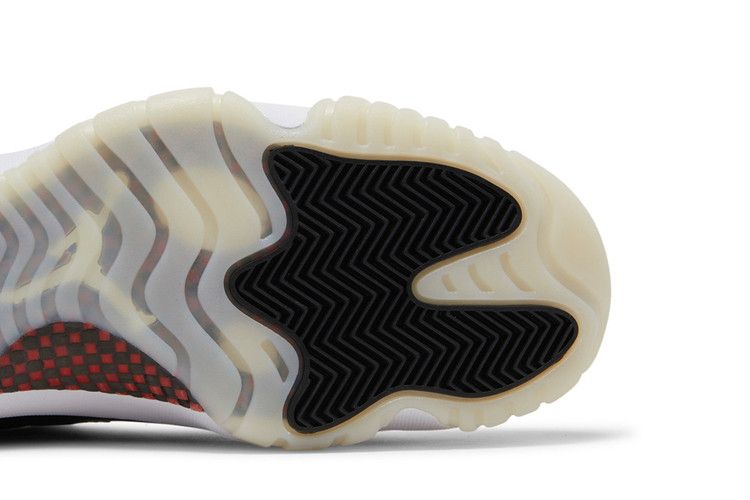 Air Jordan 11 Retro Low 72-10
