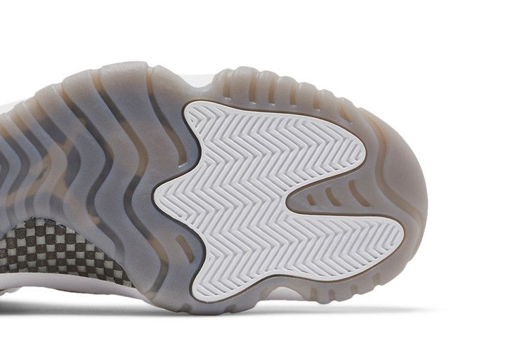 Air Jordan 11 Retro Low IE Light Orewood Brown