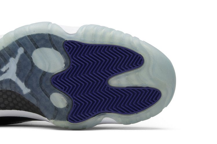 Air Jordan 11 Retro Low Concord