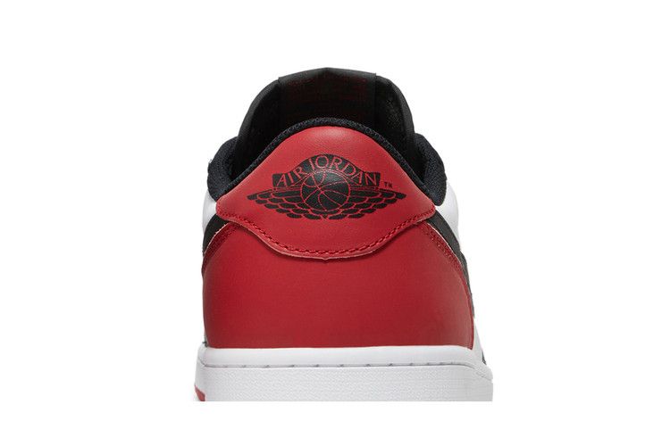 Air Jordan 1 Retro Low OG Black Toe (2023)