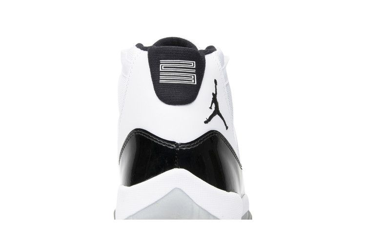 Air Jordan 11 Retro Concord (2011)