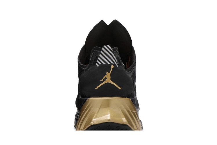 Air Jordan Zoom Trunner Ultimate Black Metallic Gold