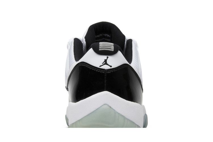 Air Jordan 11 Retro Low Concord
