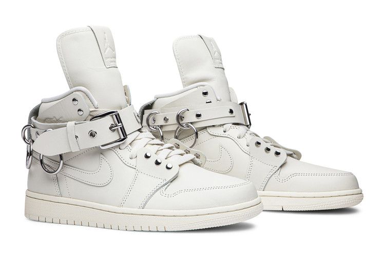 Air Jordan 1 Retro High Comme des Garcons White