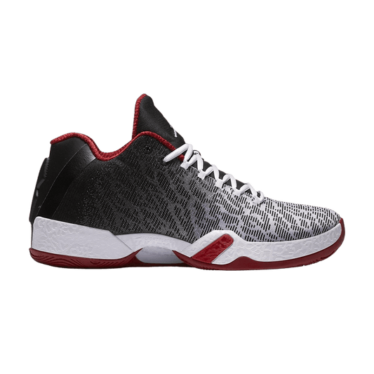 Air Jordan XX9 Low Bulls
