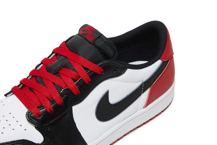 Air Jordan 1 Retro Low OG Black Toe (2023)