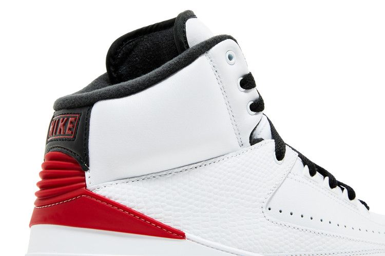 Air Jordan 2 Retro OG Chicago (2022)